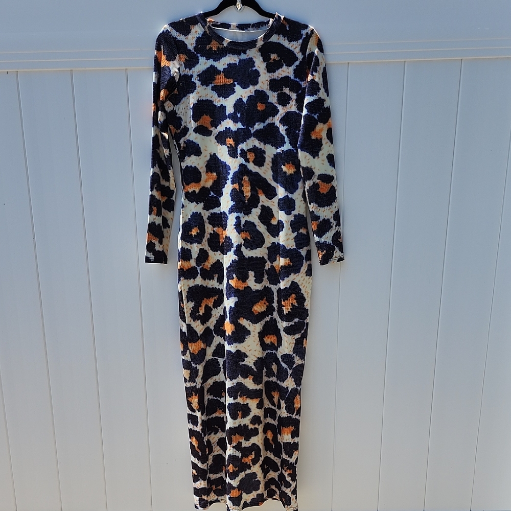 Chic Animal Print Maxi Dress